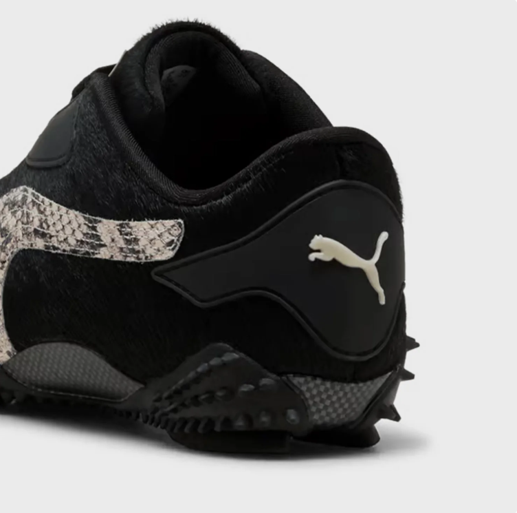 PUMA Low-Top Sneakers – Black with Snakeskin-Pattern Formstrip