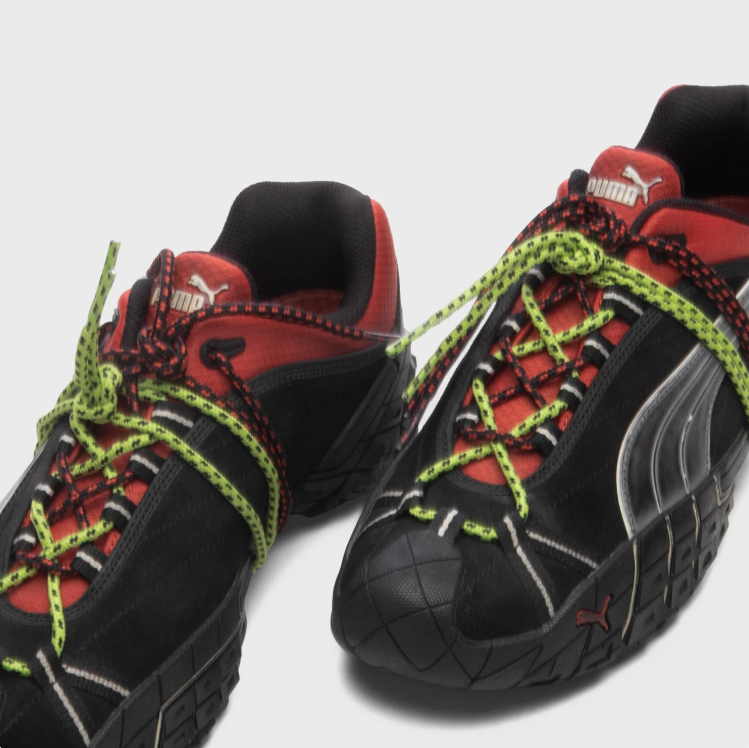 PUMA Low-Top Sneakers – Black & Red with Neon Rope Laces