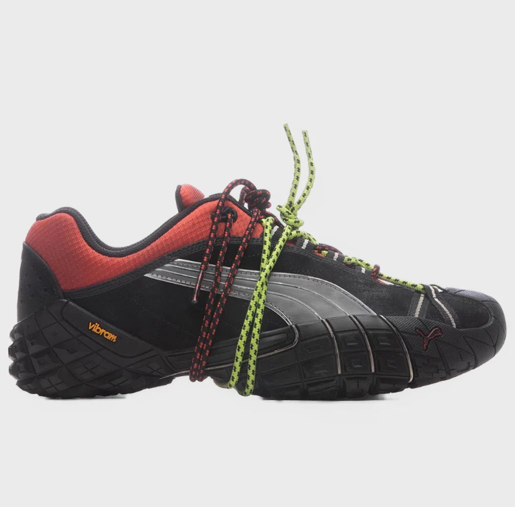 PUMA Low-Top Sneakers – Black & Red with Neon Rope Laces