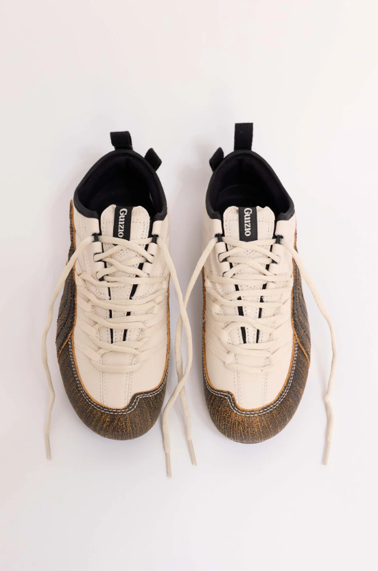 PUMA Low-Profile Sneakers – Cream & Brown with Textured Trim
