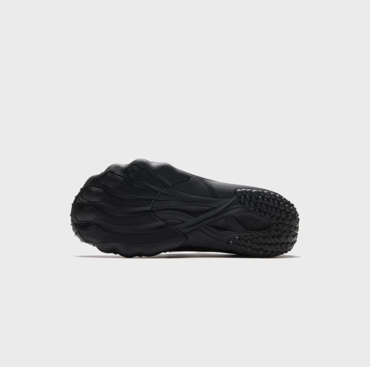 PUMA Sport Sneakers – All Black with Sculpted Textured Sole