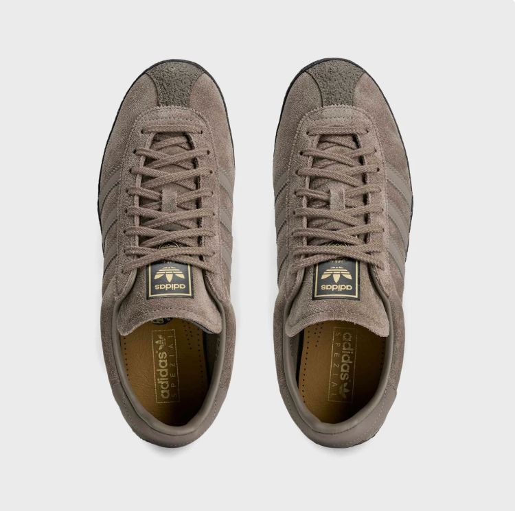 adidas Low-Top Sneakers – Taupe with Black Textured Sole