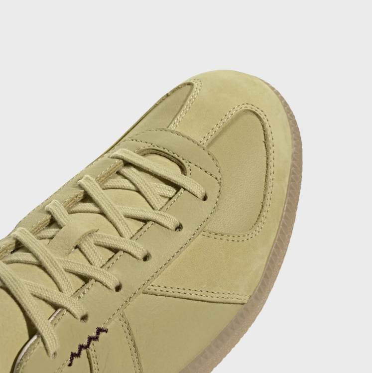 adidas Low-Top Sneakers – Pale Olive with Contrast Stitching
