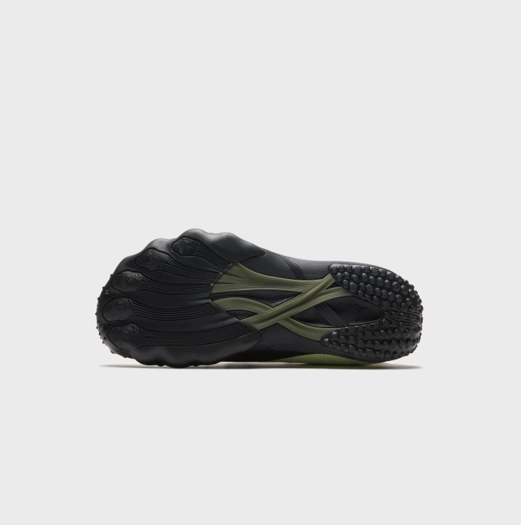 PUMA Sport Sneakers – Pale Lime & Black with Sculpted Sole