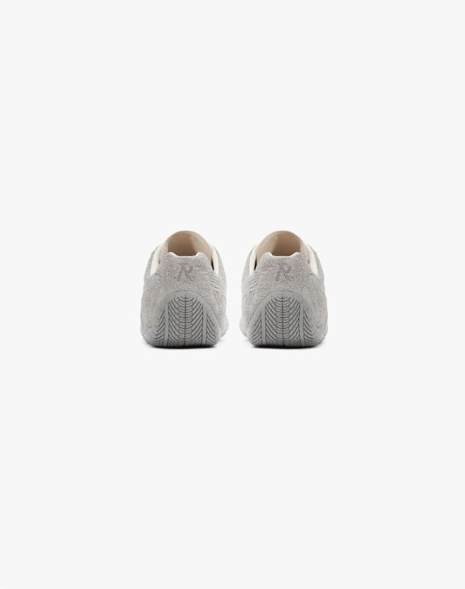 PUMA Low-Profile Sneakers – Light Grey with Cream Laces