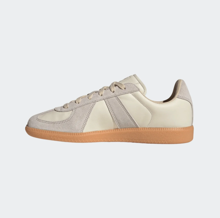 adidas Retro Low-Top Sneakers – Cream & Light Grey Gum Sole