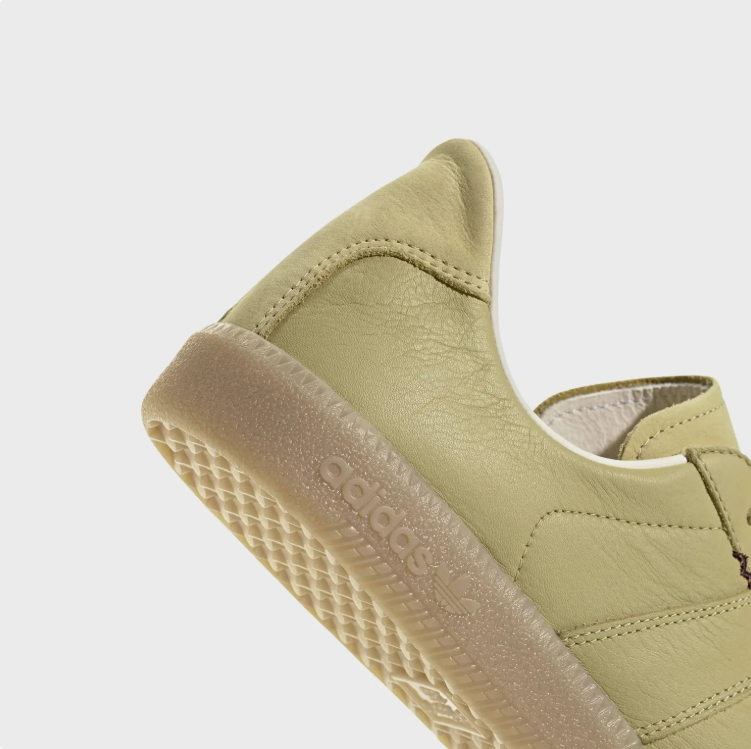 adidas Low-Top Sneakers – Pale Olive with Contrast Stitching